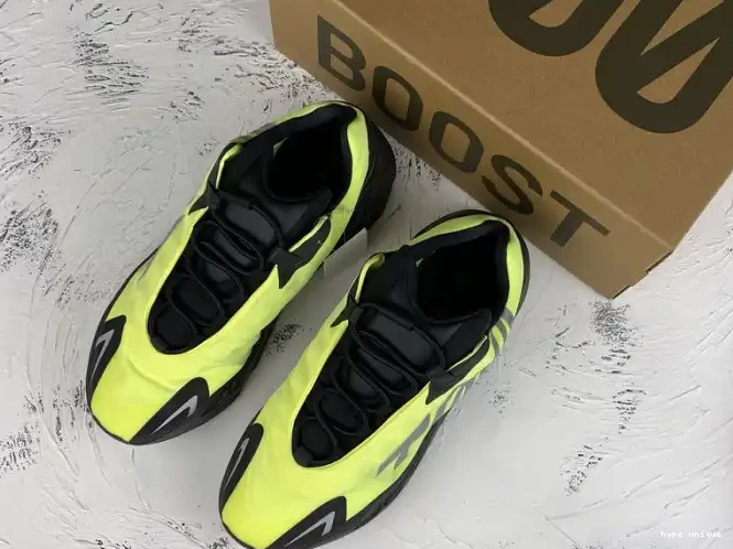 hype MNVN Adidas FY3727 Boost 700 Yeezy Phosphor 0613